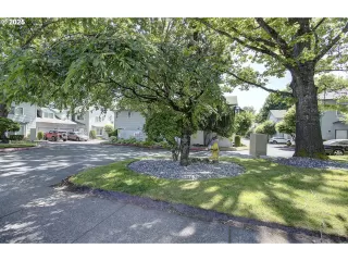 Photo #5: 622871308 Listing