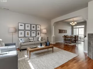 Photo #1: 623006919 Listing 