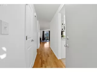 Photo #3: 623057135 Listing 