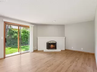 Photo #1: 623129706 Listing 