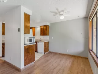 Photo #5: 623129706 Listing 