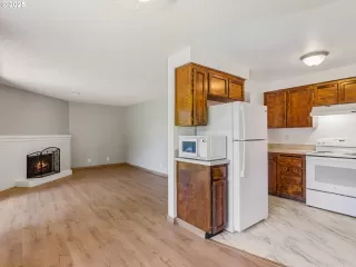 Photo #6: 623129706 Listing 