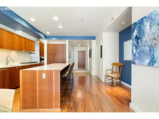 Photo #2: 623143432 Listing