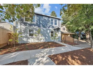 Photo #2: 623235078 Listing