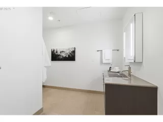 Photo #3: 623395486 Listing 