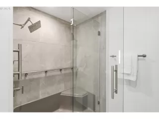 Photo #6: 623395486 Listing 