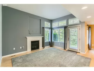 Photo #5: 623467827 Listing 