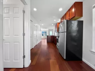 Photo #4: 623605453 Listing 