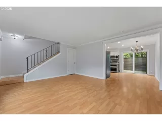 Photo #4: 623652768 Listing 