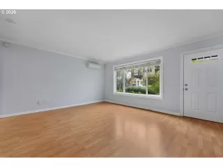 Photo #5: 623652768 Listing 