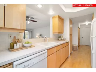 Photo #2: 623822494 Listing