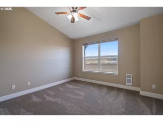 Click for more information on MLS # 624055246 : 1556 SE CUTTER LN More Details about MLS # 624055246 : 1556 SE CUTTER LN