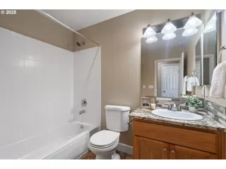 Photo #2: 624055246 Listing 