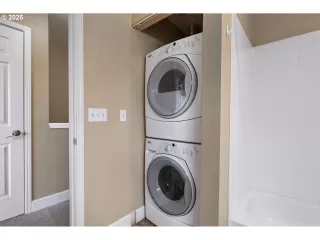 Photo #3: 624055246 Listing 