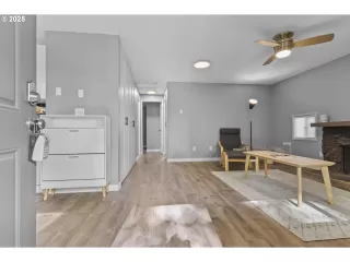 Photo #3: 624212098 Listing