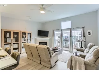 Photo #1: 624333285 Listing 