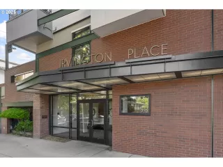 Photo #3: 624391626 Listing