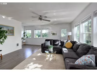 Photo #4: 624392448 Listing 