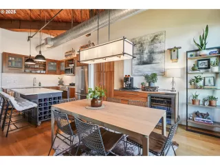 Photo #5: 624502689 Listing 