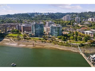 Photo #5: 624679833 Listing