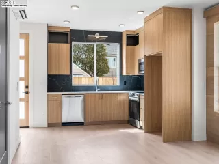 Photo #1: 625154702 Listing 