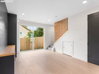 Photo #4: 625154702 Listing 