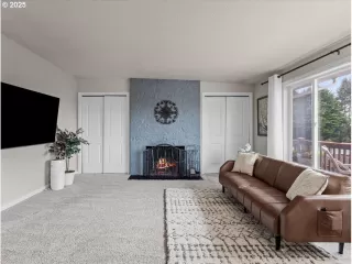 Photo #3: 625529754 Listing