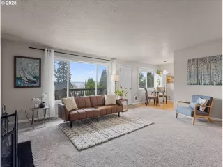 Photo #6: 625529754 Listing