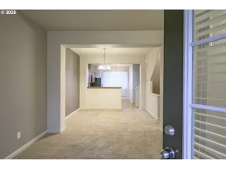 Photo #2: 625551929 Listing