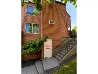 Photo #4: 625871517 Listing 