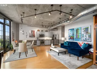 Photo #1: 627691374 Listing 