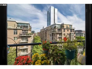 Photo #5: 627691374 Listing 