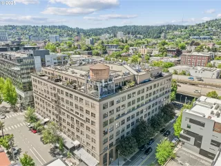 Photo #3: 627859487 Listing