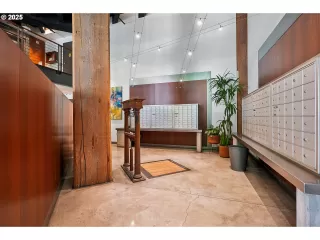 Photo #5: 627859487 Listing