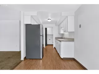 Photo #3: 628628348 Listing 
