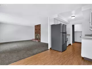 Photo #4: 628628348 Listing 