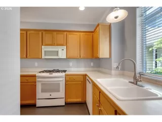Photo #1: 628878857 Listing