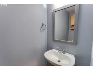 Photo #3: 628878857 Listing