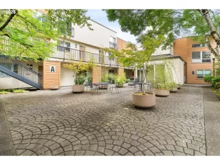 Photo #2: 628936750 Listing 