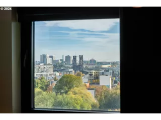 Photo #3: 629099916 Listing 