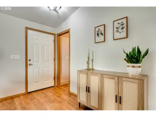 Photo #3: 629534767 Listing 