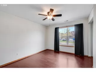 Photo #6: 629755781 Listing