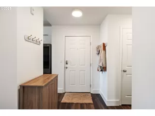 Photo #2: 629863036 Listing