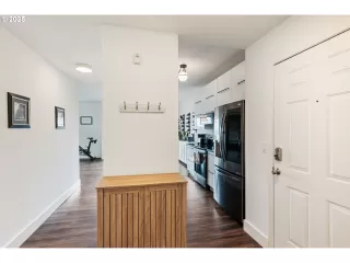 Photo #3: 629863036 Listing