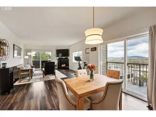 Photo #4: 629863036 Listing