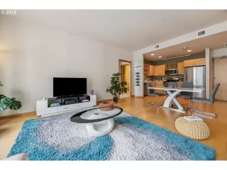 Photo #5: 630572789 Listing