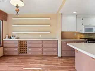 Photo #3: 631118393 Listing