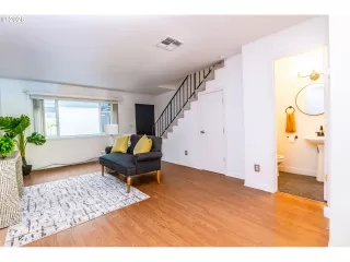 Photo #3: 631418236 Listing 