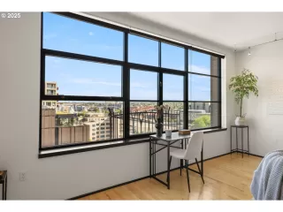 Photo #4: 631917881 Listing