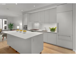 Photo #1: 632083271 Listing 